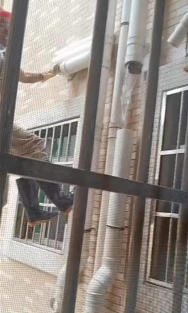 �ܵ����b���S��